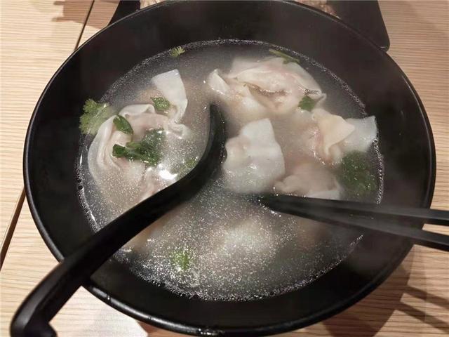 如意餛飩:鮮香餛飩暖入胃,便勝卻人間無數(shù)