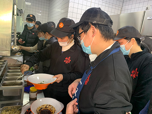 蘇州如意餛飩二區吳江區紅燒牛肉面、重慶小面、碗雜面新品集中培訓并考核