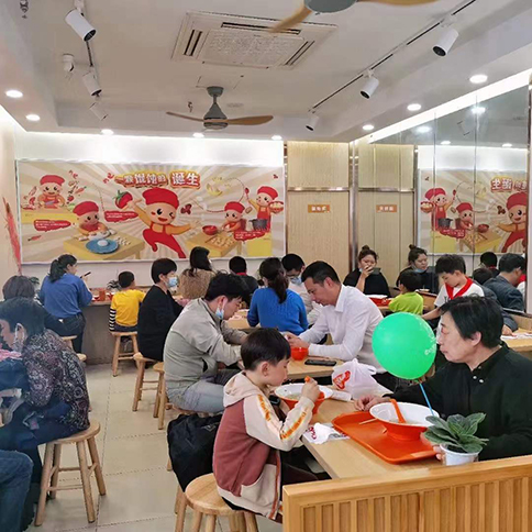 熱烈祝賀江蘇常州如意餛飩玉蘭廣場(chǎng)店盛大開業(yè)！